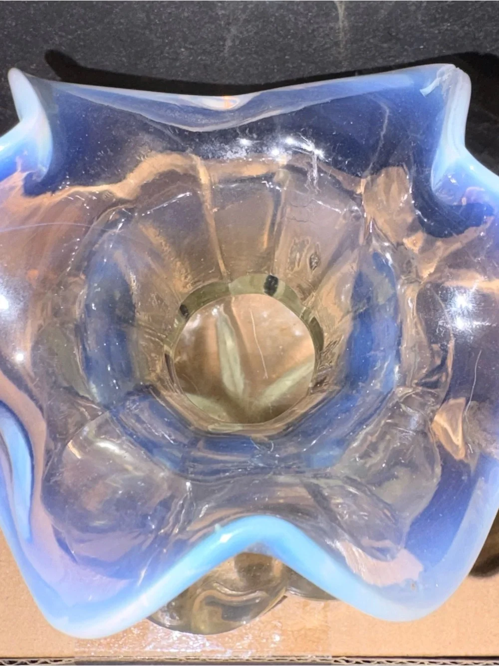 Vietri Hibiscus RARE Clear Hand Blown Italian vase with opalescence trim 5in